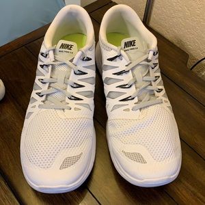 Nike Free 5.0. White. Breathable Sneaker.